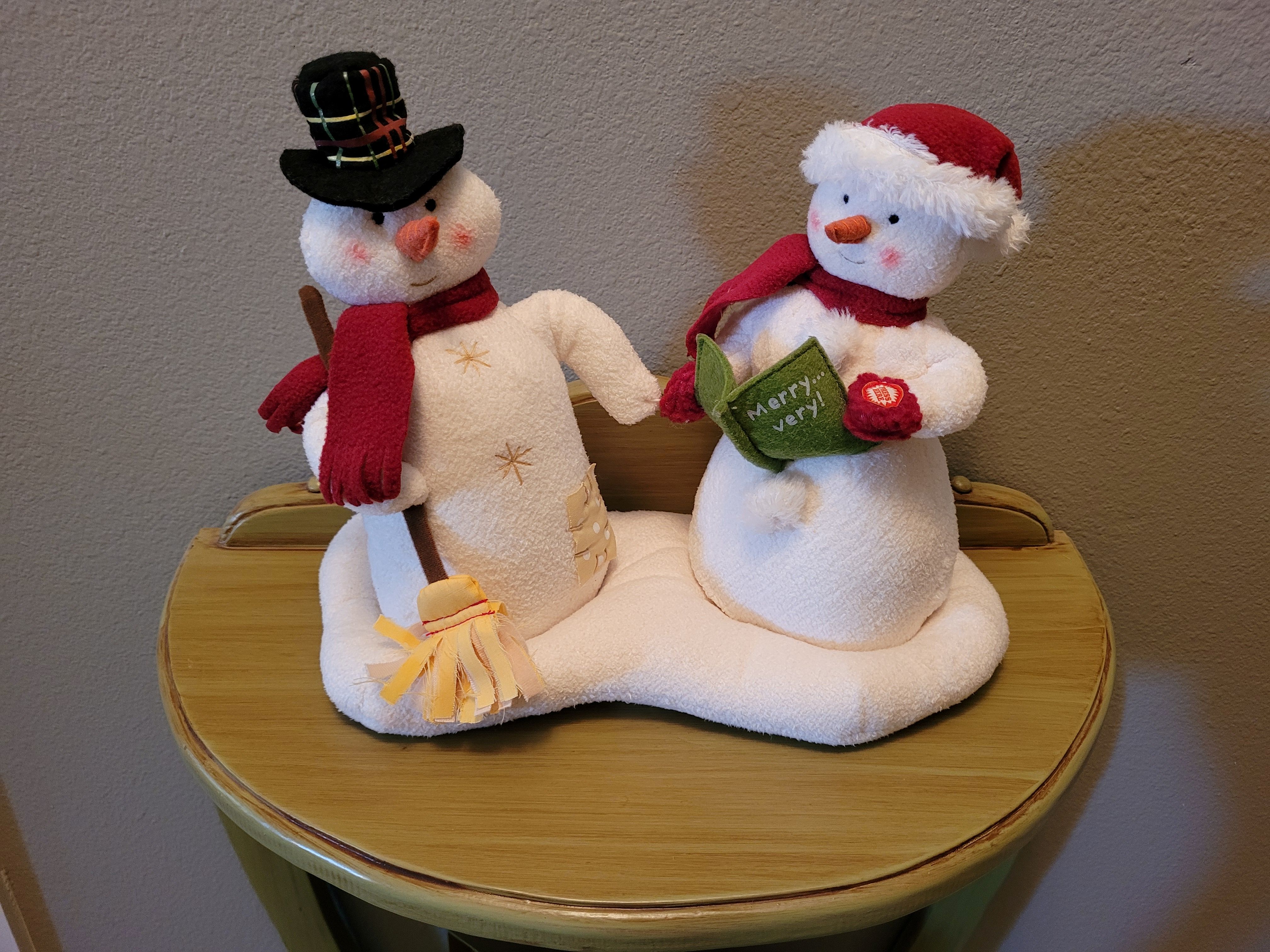 Hallmark Singing Snowmen (my Christmas collection)